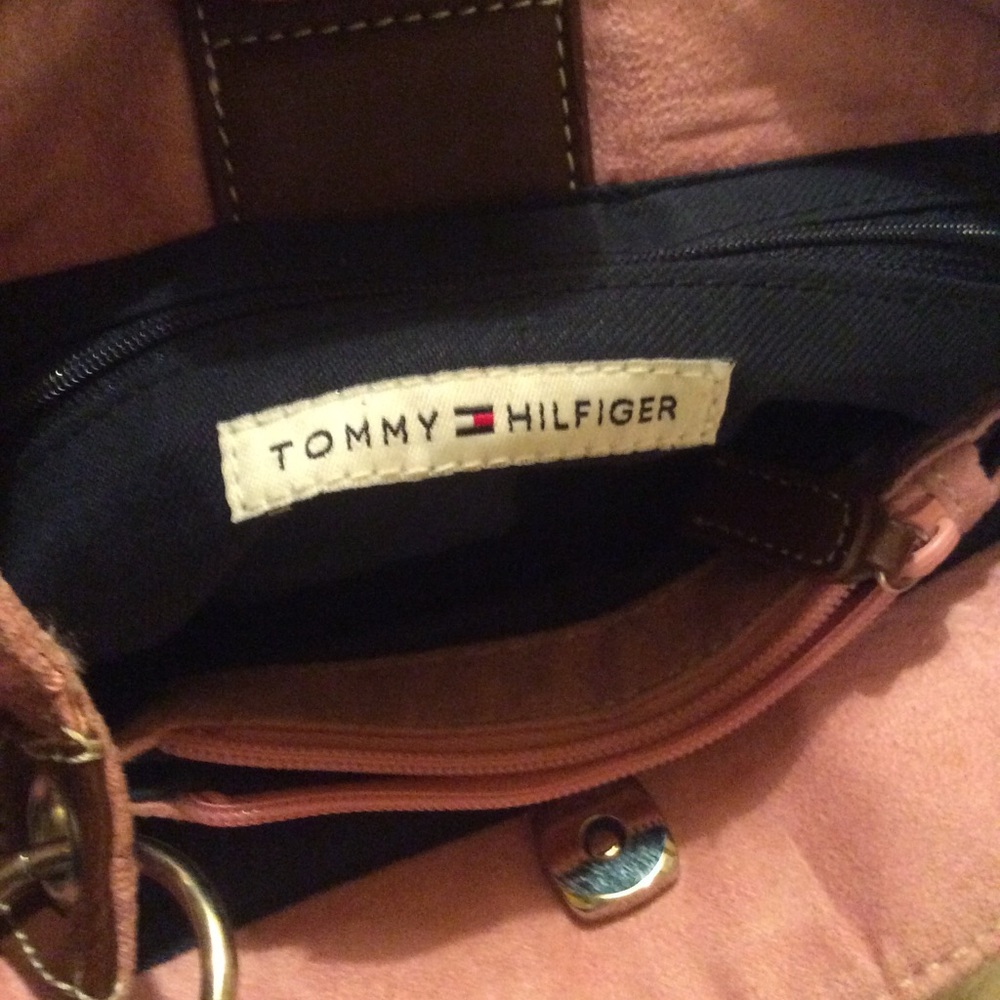 Tommy Hilfiger pink Swede handbag - Picture 5 of 5